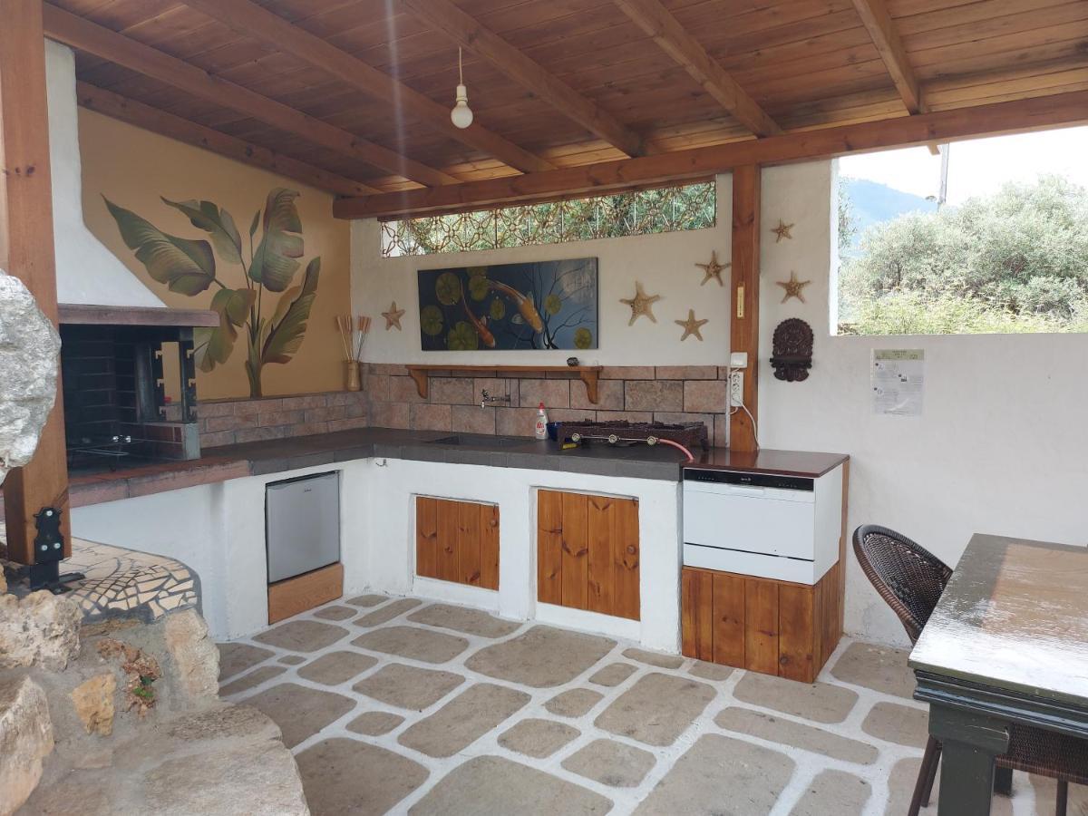 Varias Art House Kallirakhi Bagian luar foto