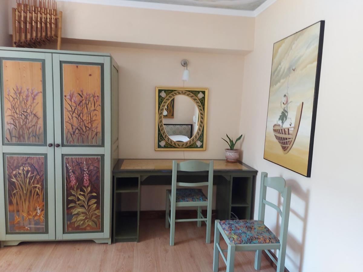Varias Art House Kallirakhi Bagian luar foto
