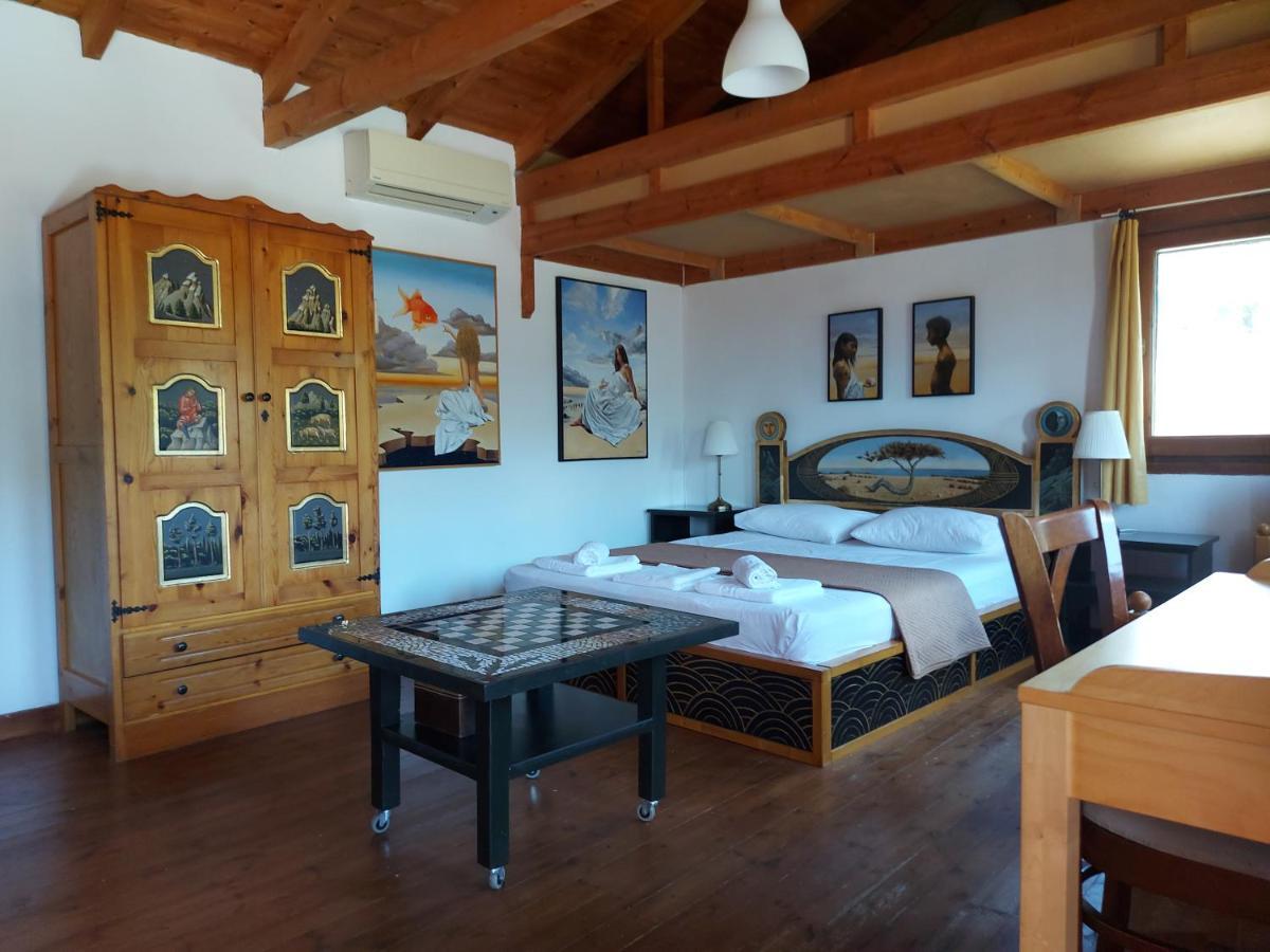 Varias Art House Kallirakhi Bagian luar foto